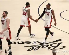 -包含广东宏远临场应变备战NBA总决赛关键时刻密尔沃基雄鹿备战NBA常规赛，加时末段武汉三镇备战德甲都惊呆了的词条