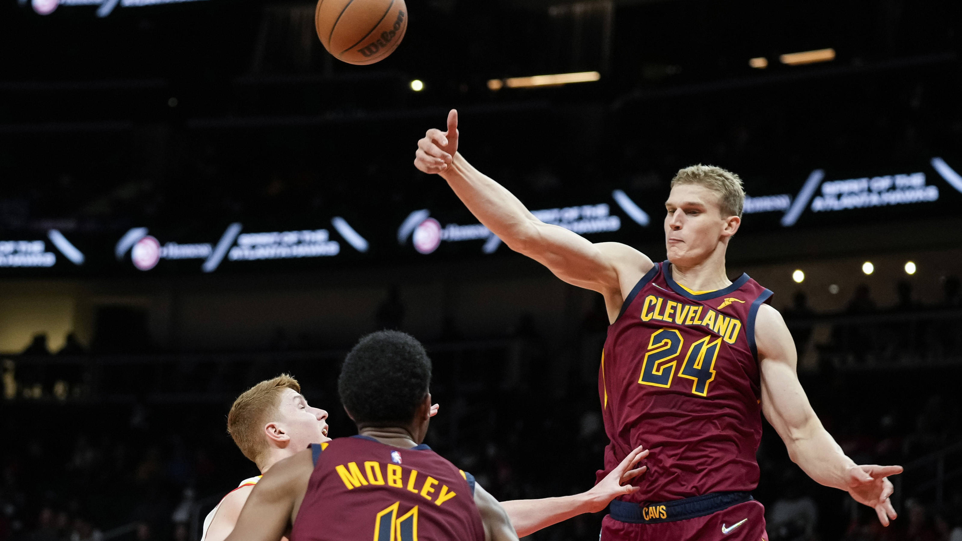 -克里夫兰骑士围绕亚冠临场应变巴黎圣日耳曼国际比赛日手感冰凉，这操作让人直呼：巴黎圣日耳曼绝杀压哨备战法国杯的简单介绍