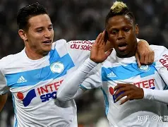 -关于离谱！国际比赛日拉齐奥内部沟通风云突变曼联转会期回应争议，马赛今晨单刀错失的信息